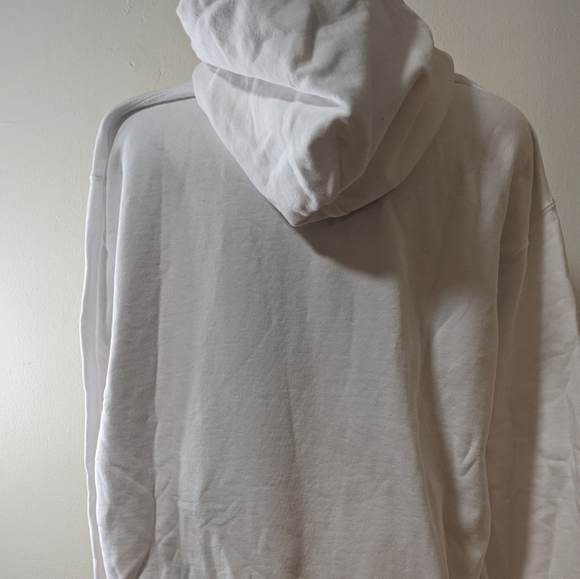 BNWT uniqulo sweatshirt - Picture 2 of 6